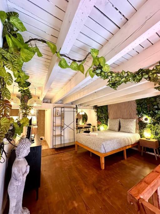 Jungle Avec Jaccuzi Au Coeur De